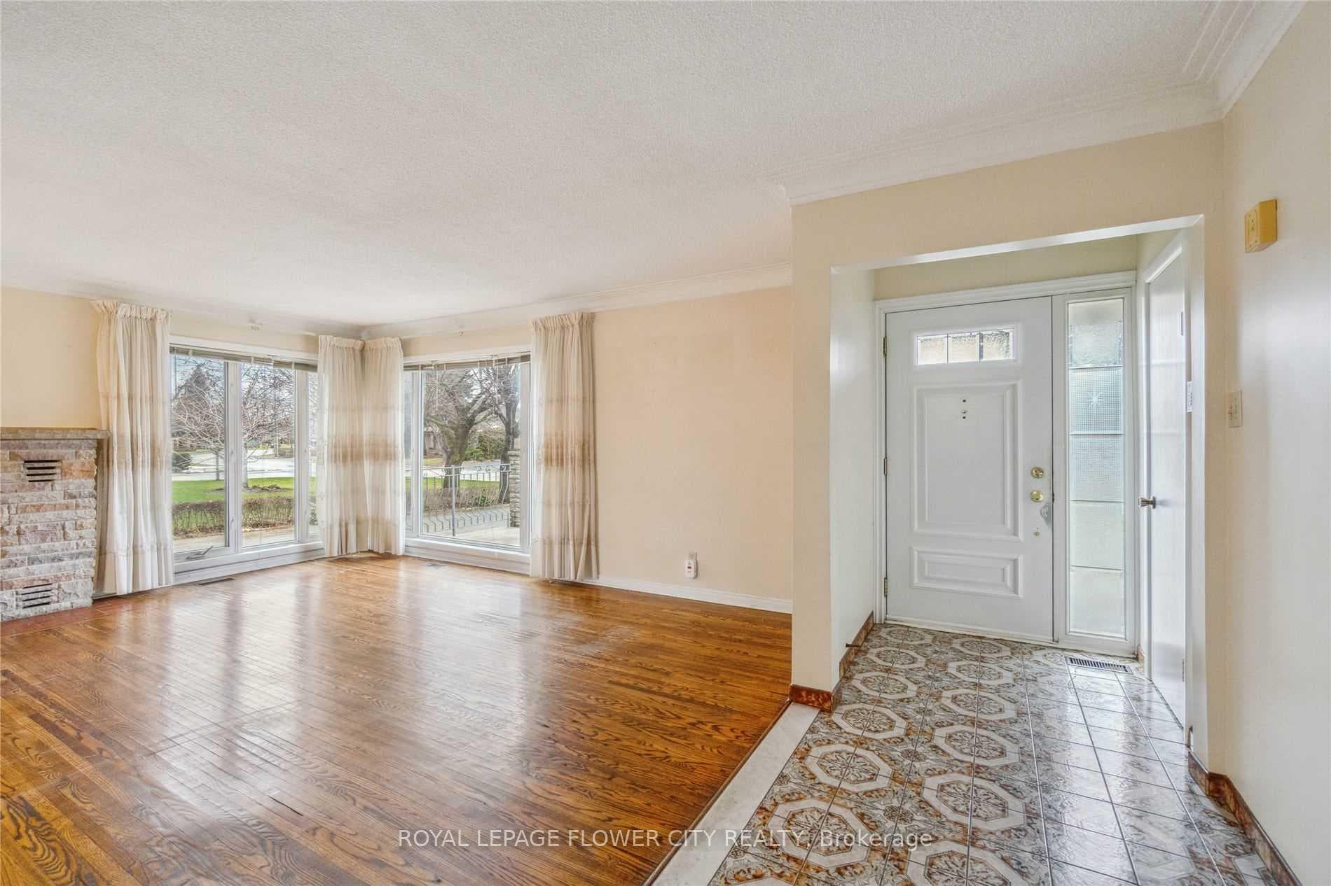 51 Hillside Avenue photo 5