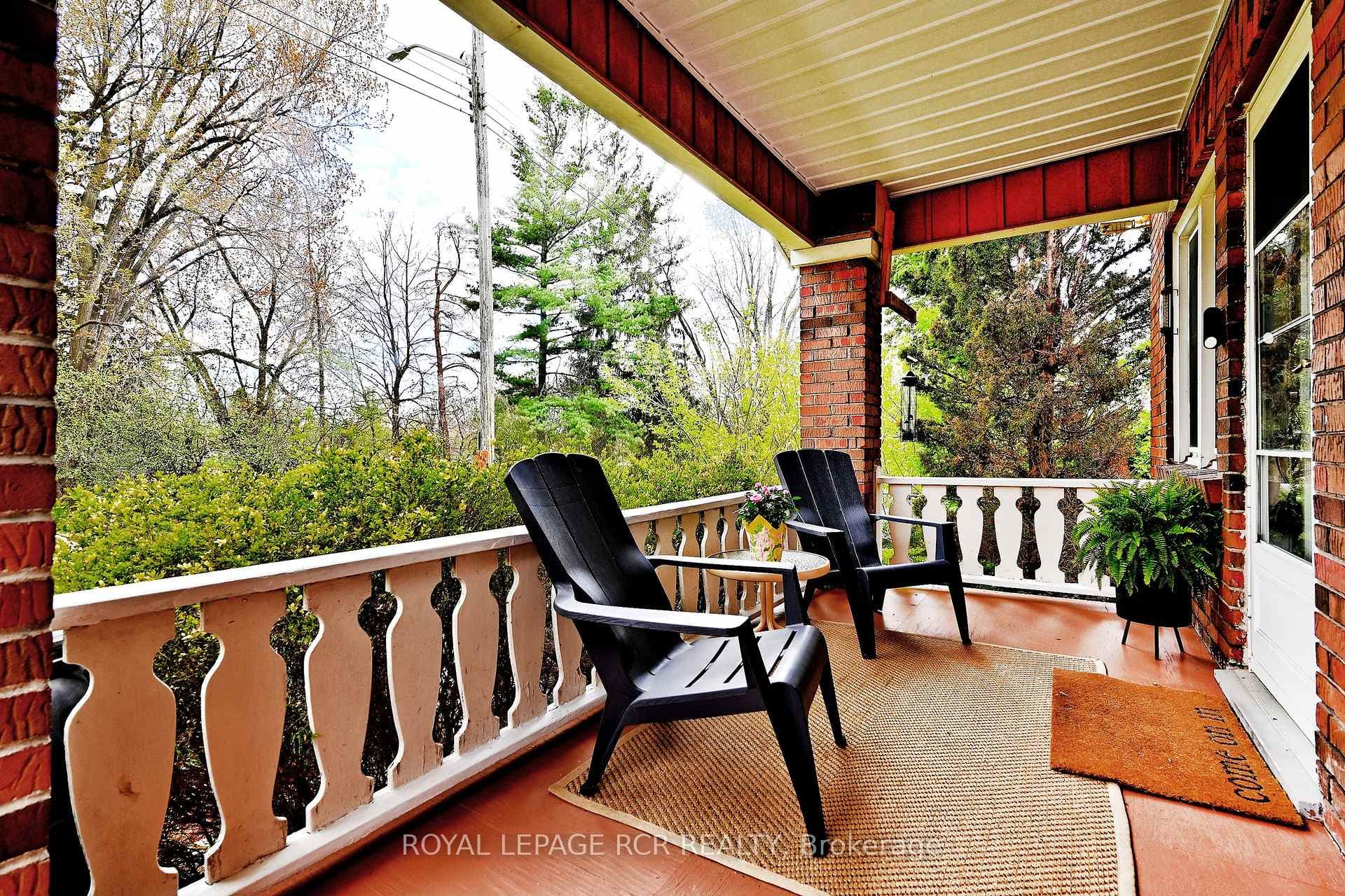116 Buckingham Avenue photo 2