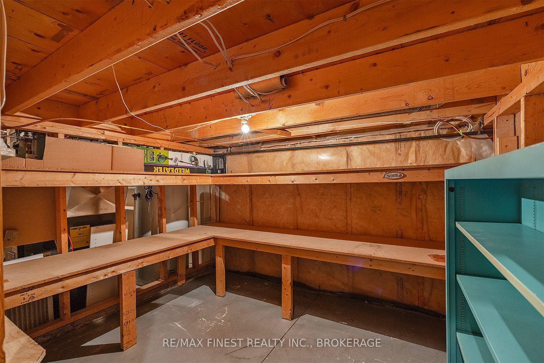 311 ELLESMEER Avenue photo 40