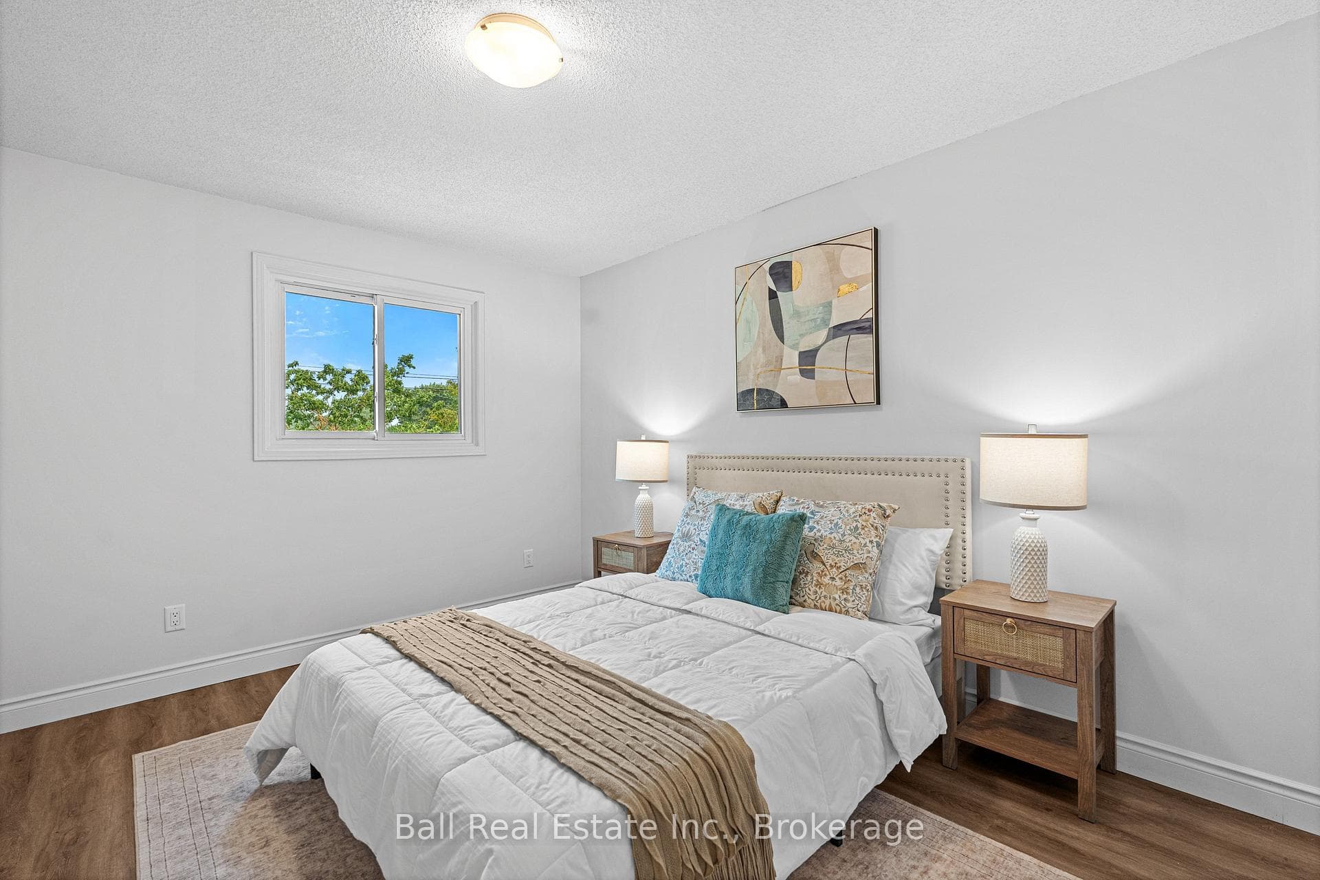 774 Mountain Ash Road photo 27