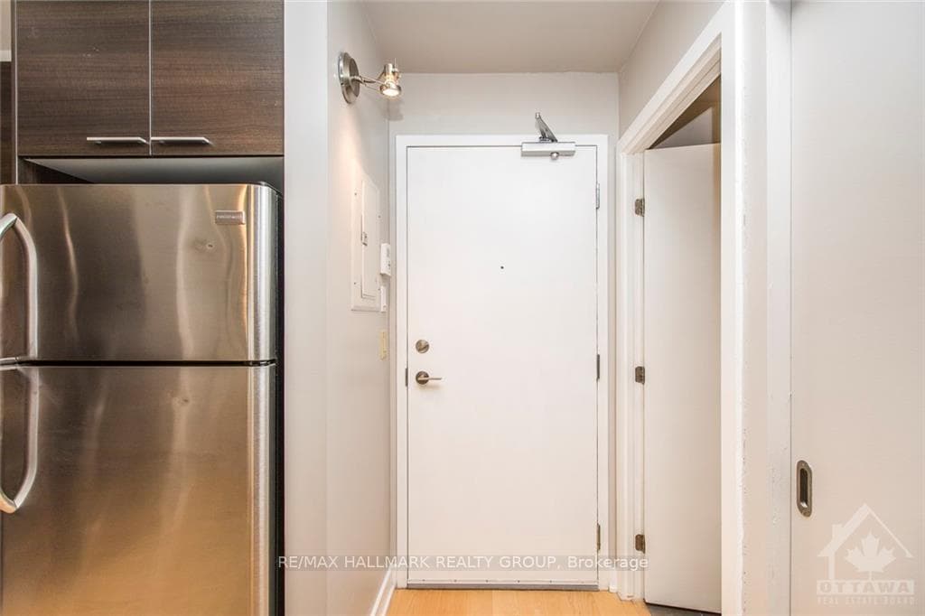 349 MCLEOD Street Unit 632 photo 2