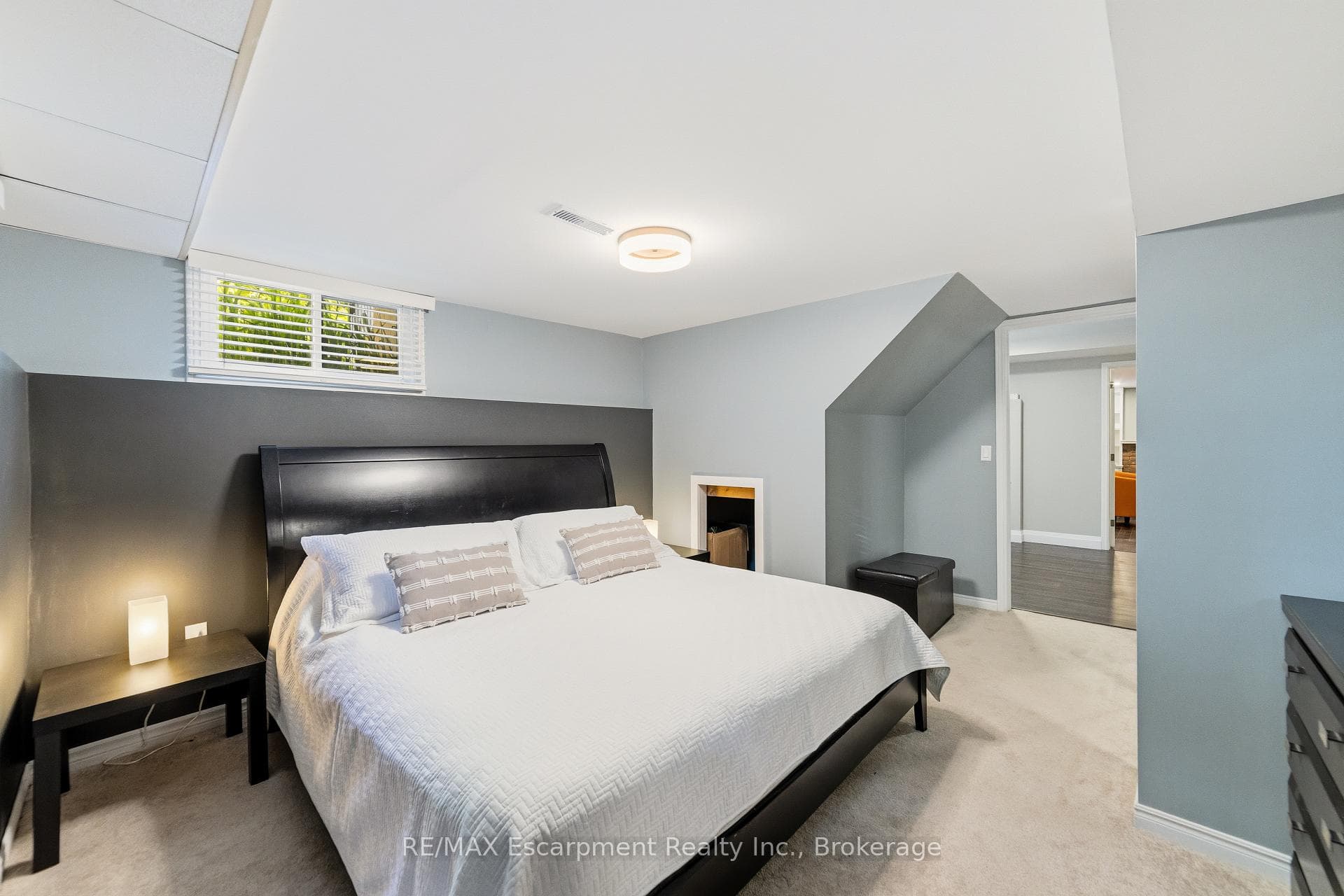 449 Roymor Crescent photo 35