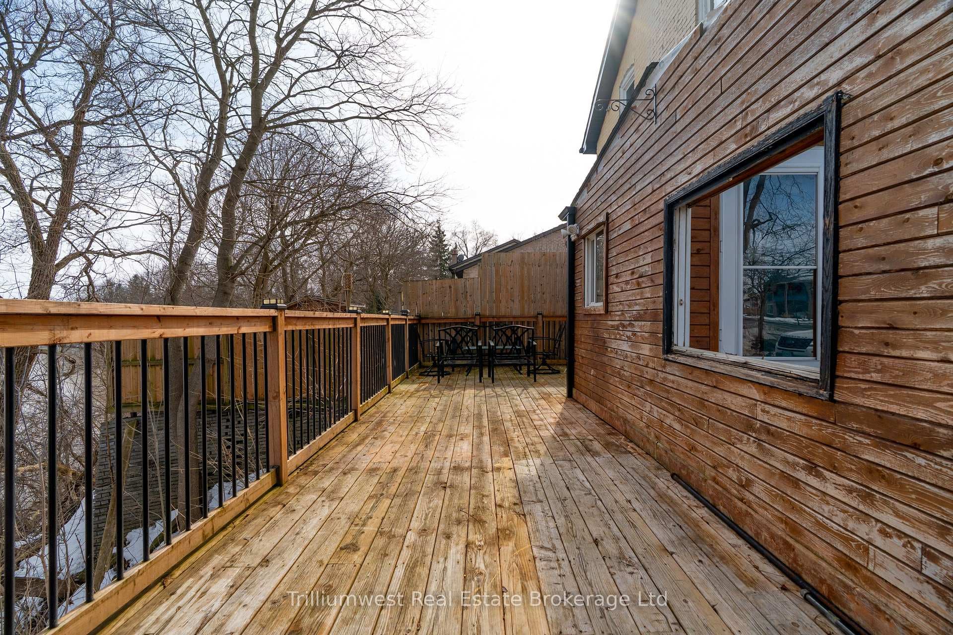 131 Waterloo Street photo 37