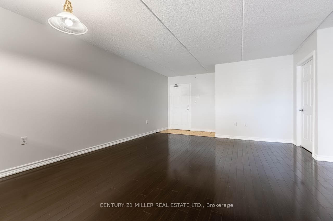 1340 Main Street Unit 205 photo 4