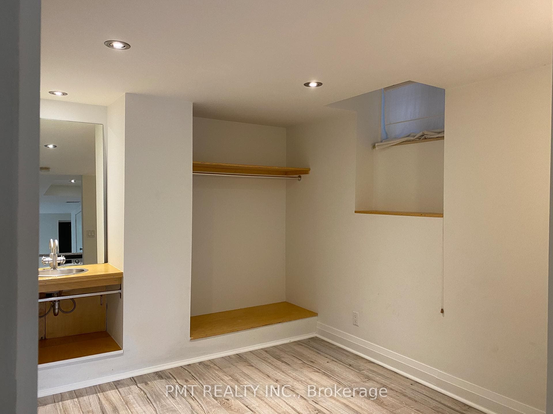 178 Hiawatha Road Unit Bsmt photo 10