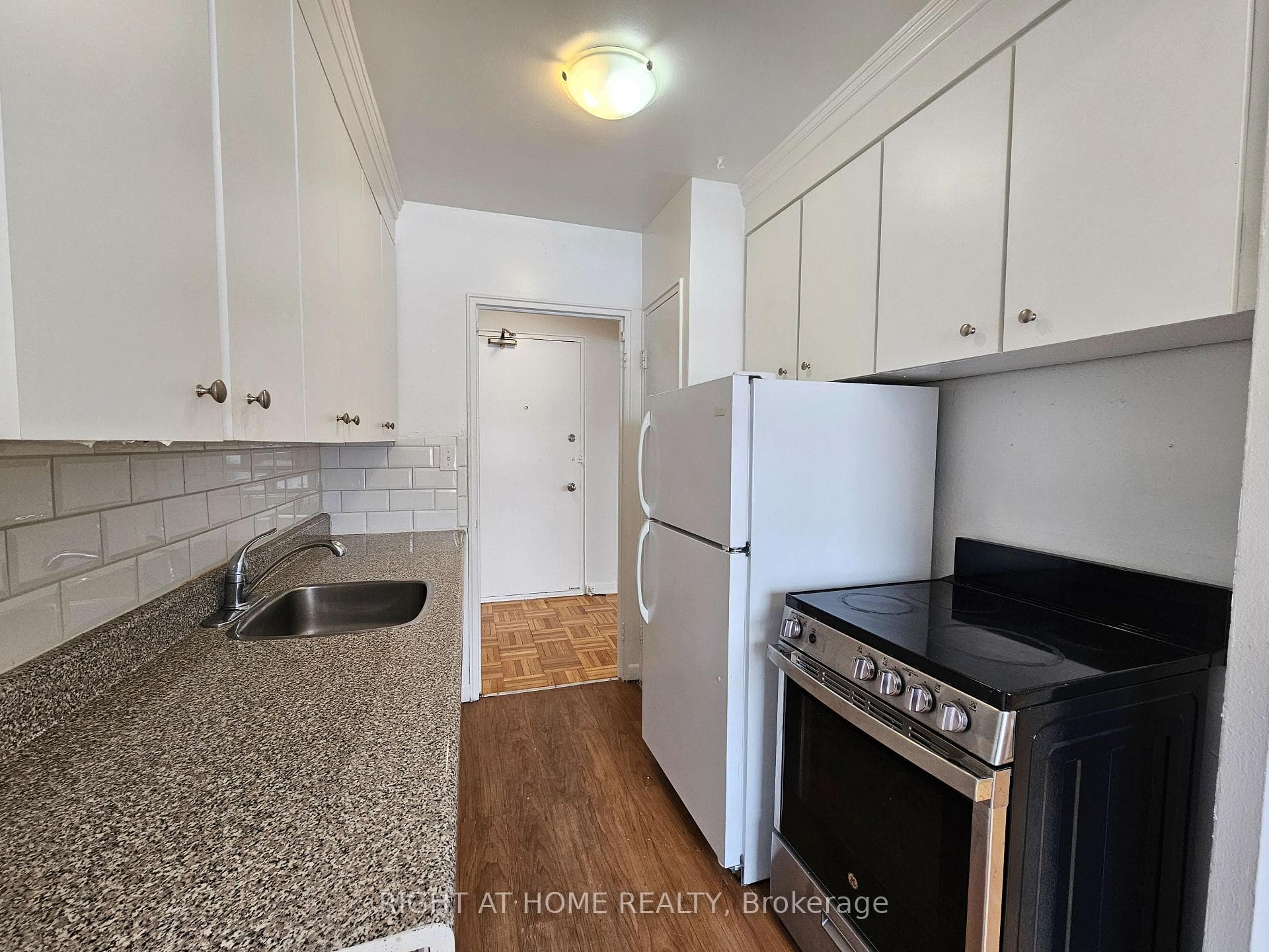 20 Cosburn Avenue Unit 210 photo 13