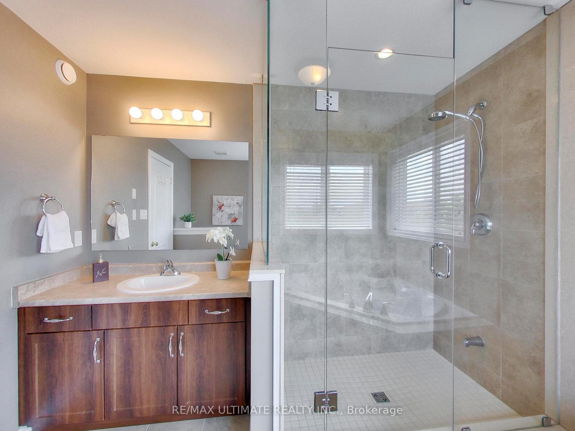 152 Gray Avenue photo 22