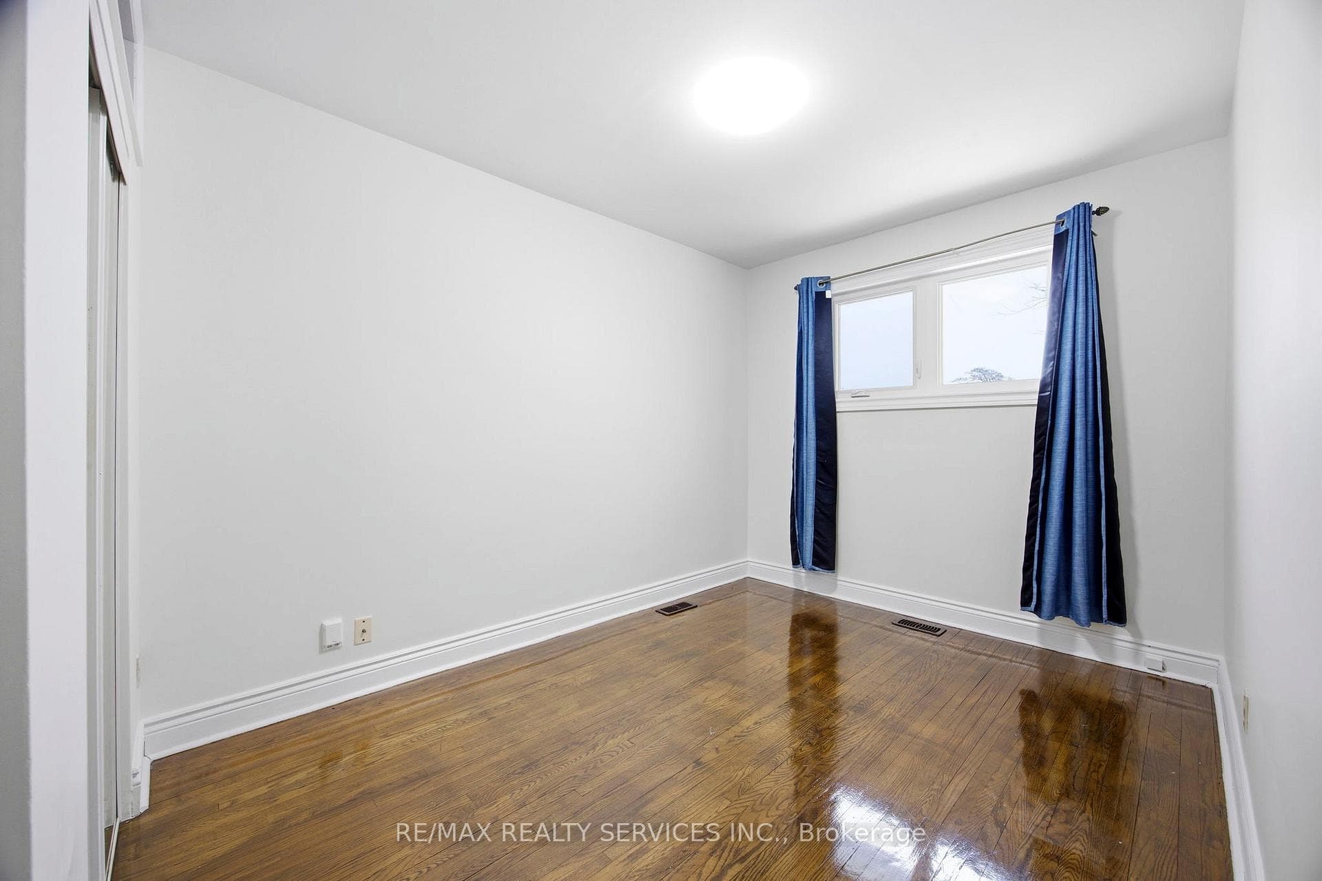 21 Radwinter Drive photo 11