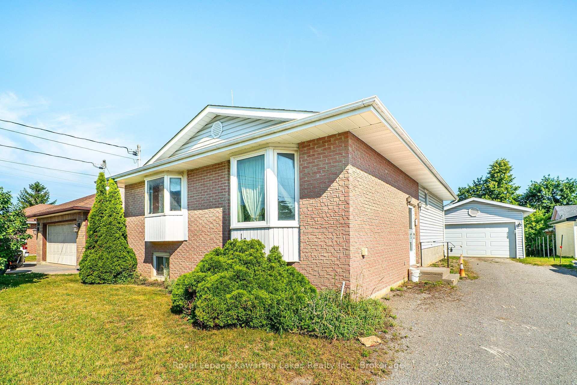 182 Colborne Street photo 3