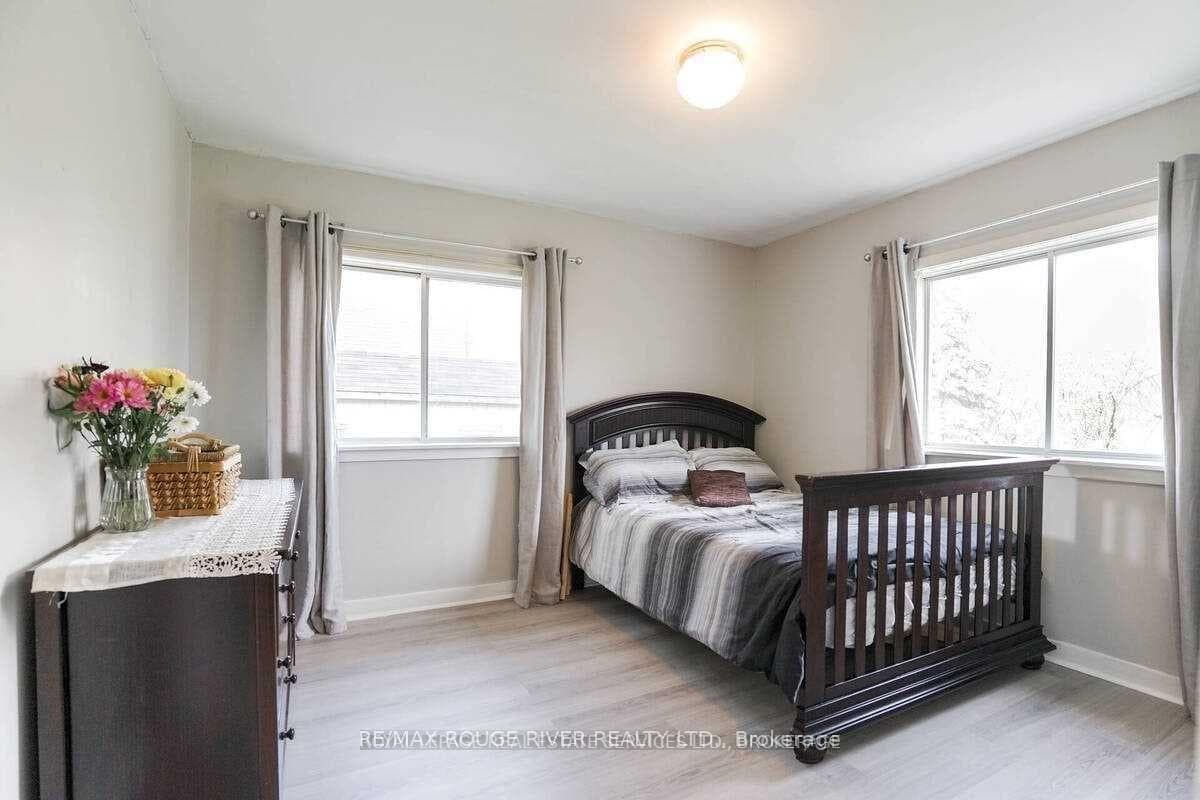 1725 Spruce Hill Road photo 12
