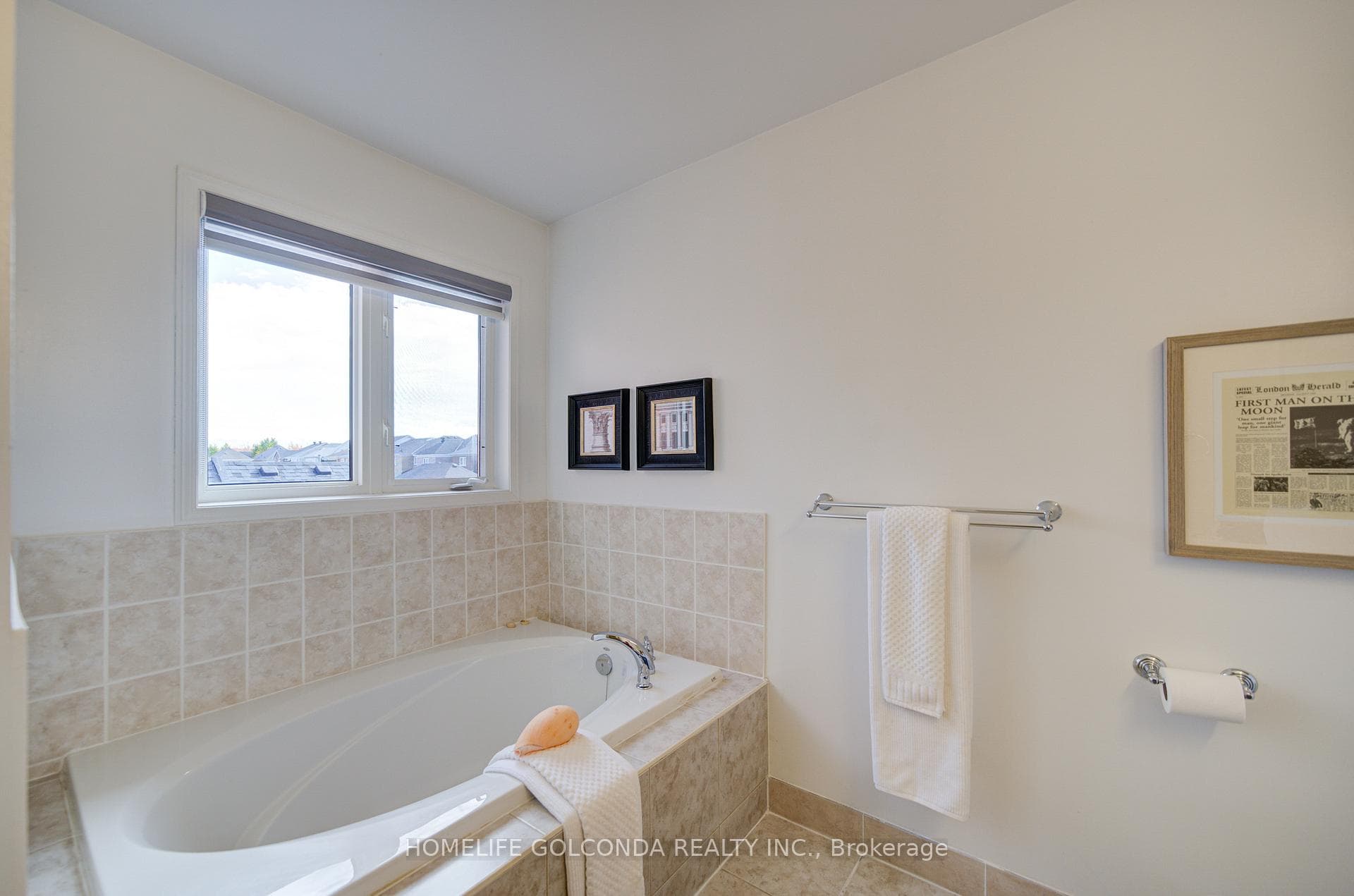27 Lindcrest Manor photo 20