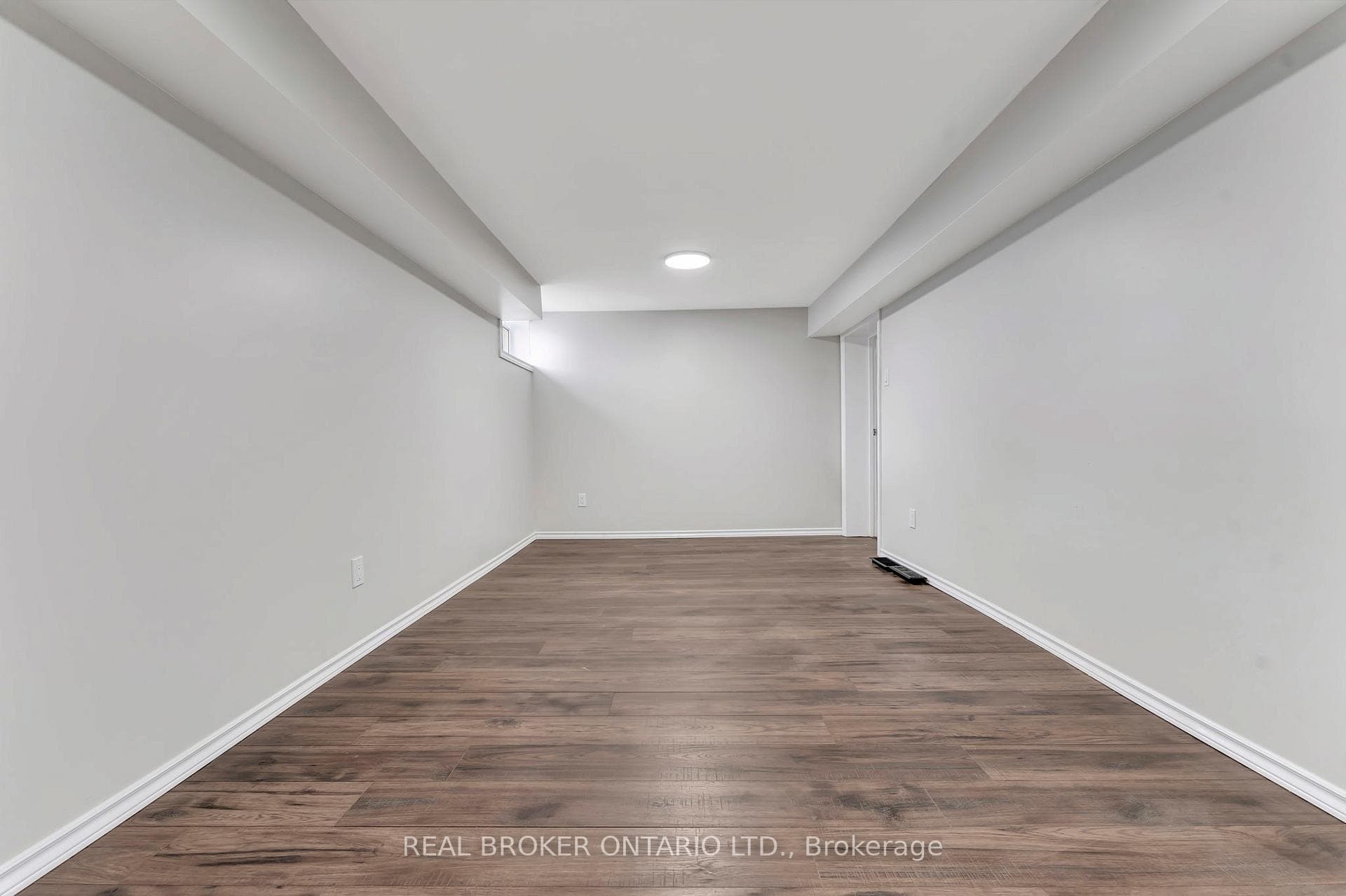 450 East 42nd Street photo 23