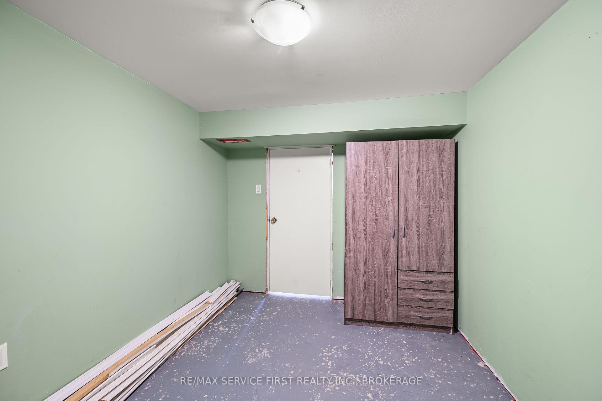28 Brant Avenue photo 20