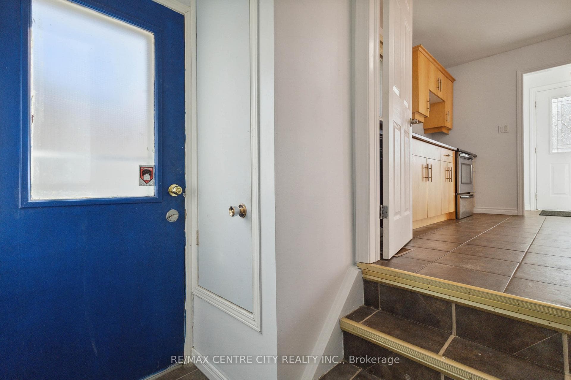 50 Stroud Crescent photo 28