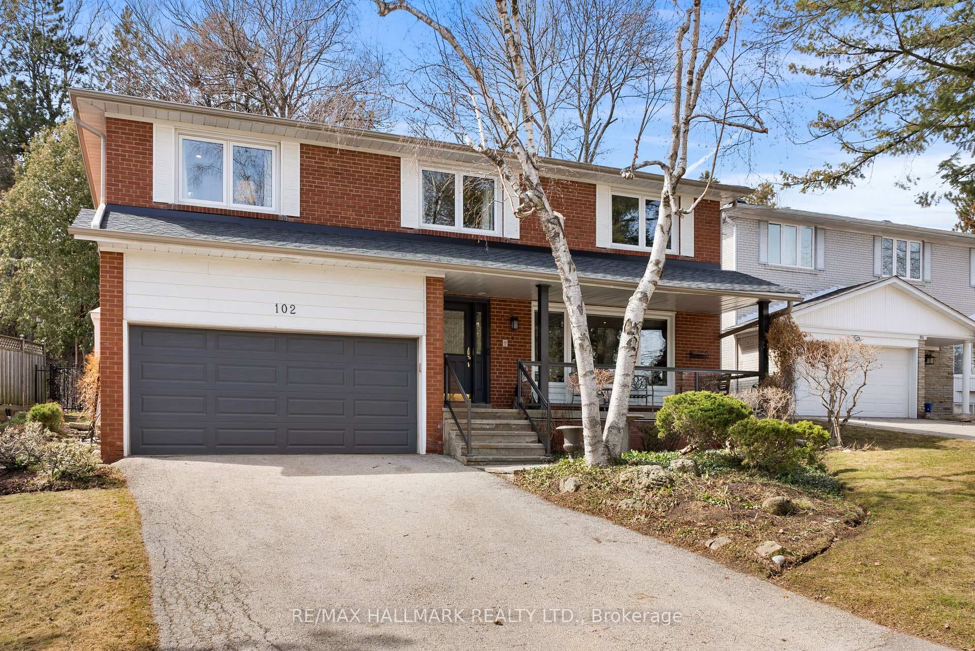 102 Banstock Drive photo 1