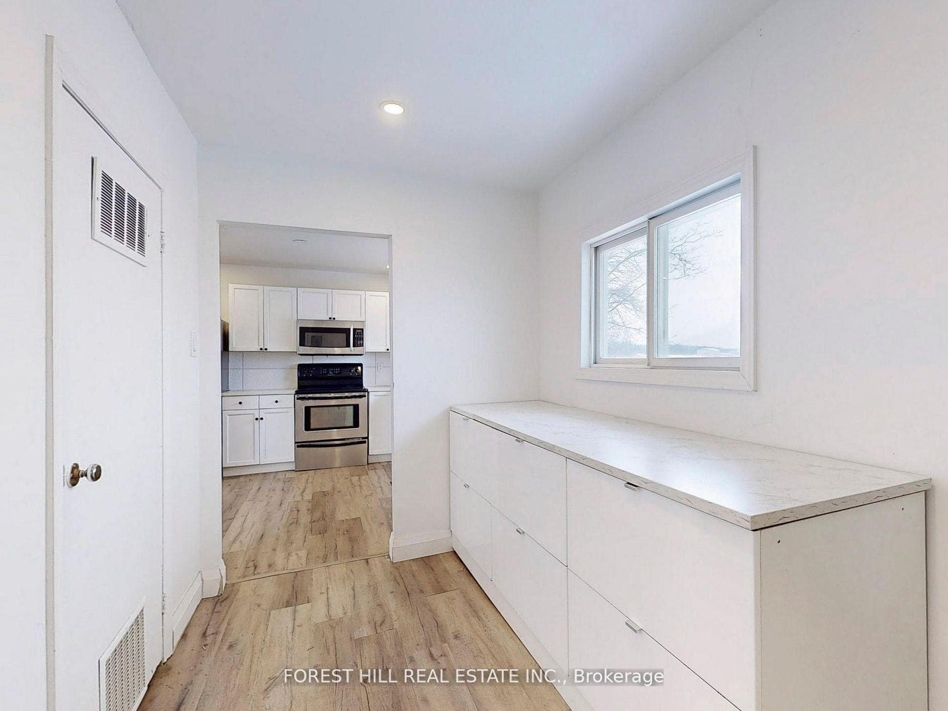 130 Davis Road photo 12