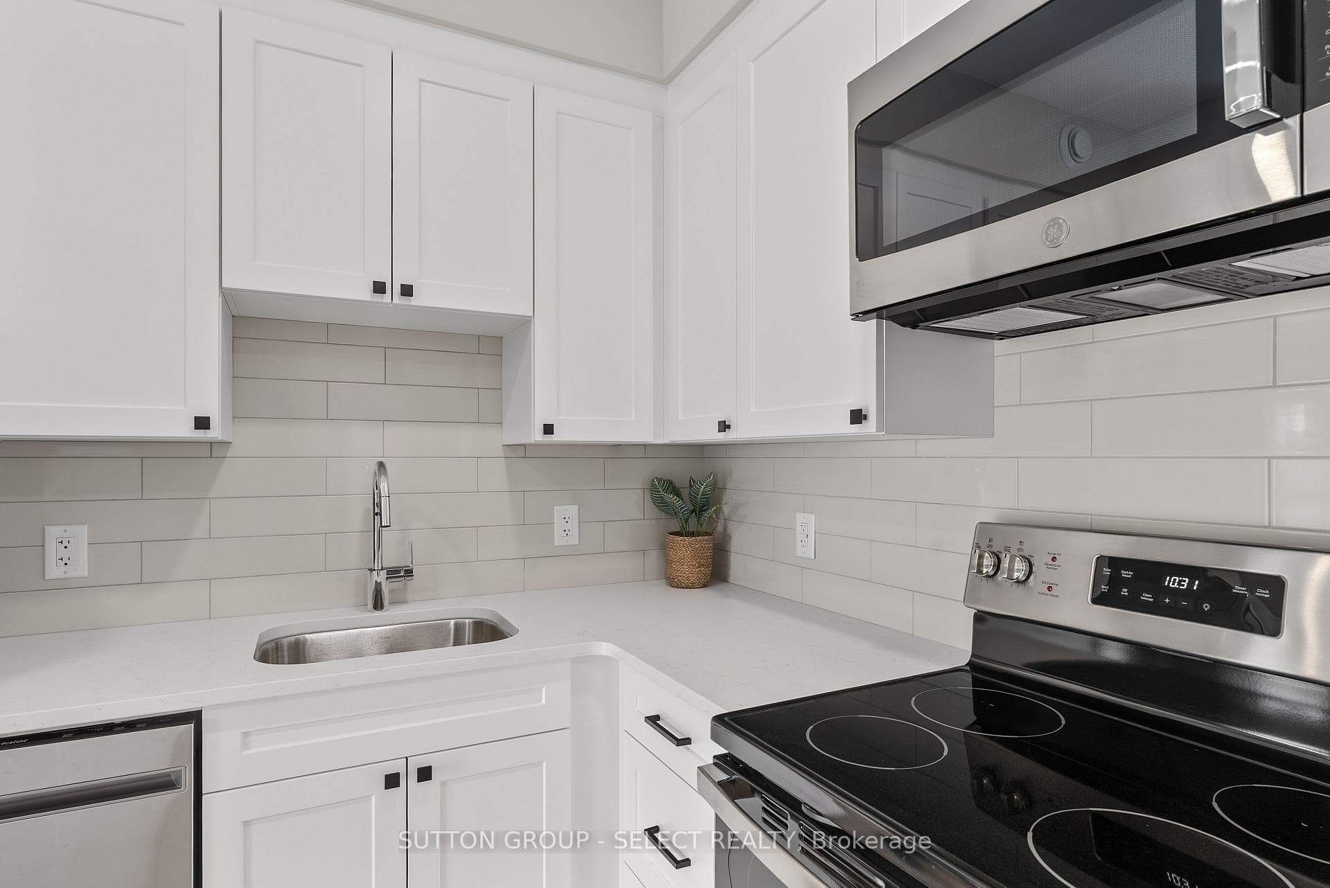76 Hamilton Street Unit 203 photo 10