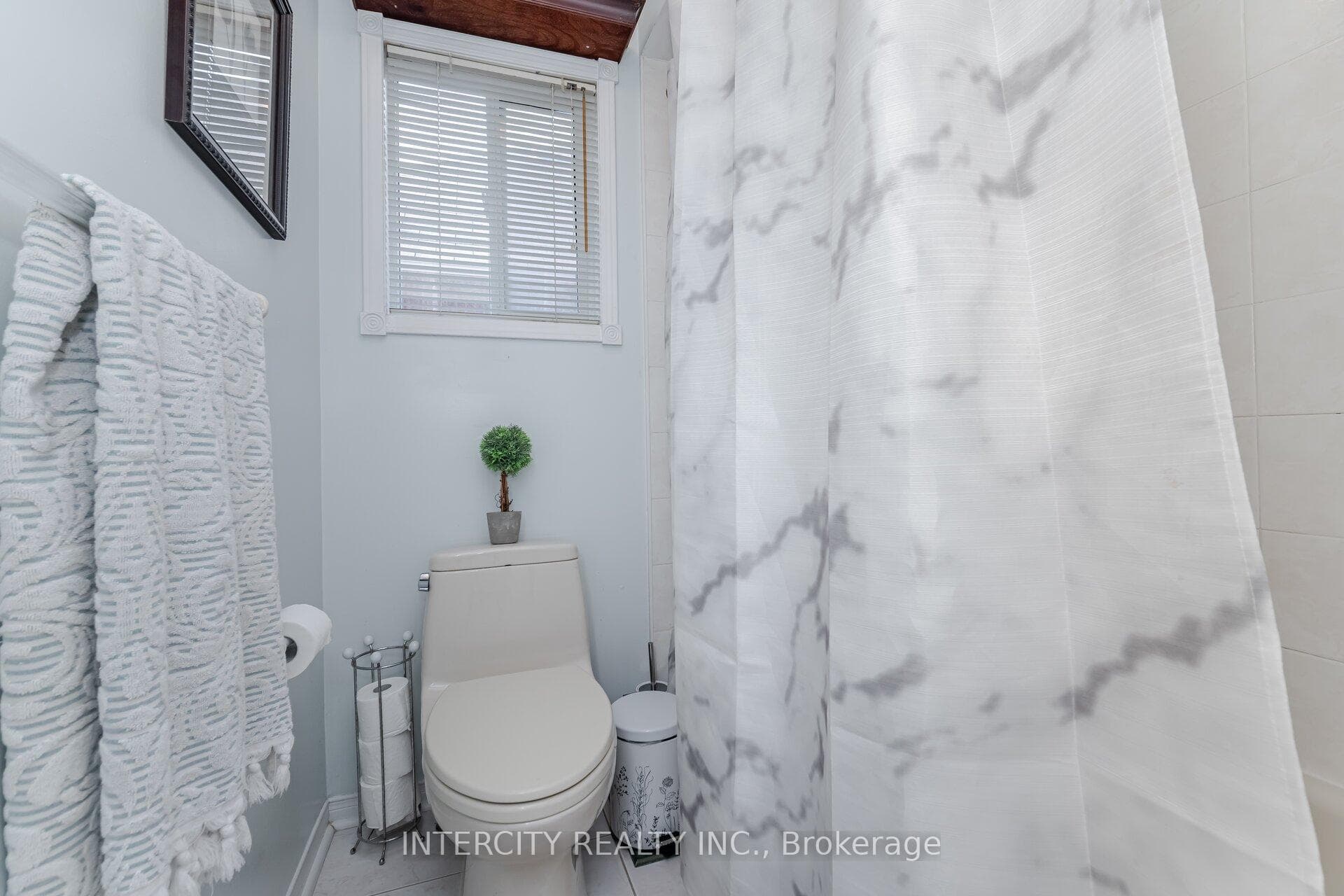 19 Aspenwood Trail photo 36