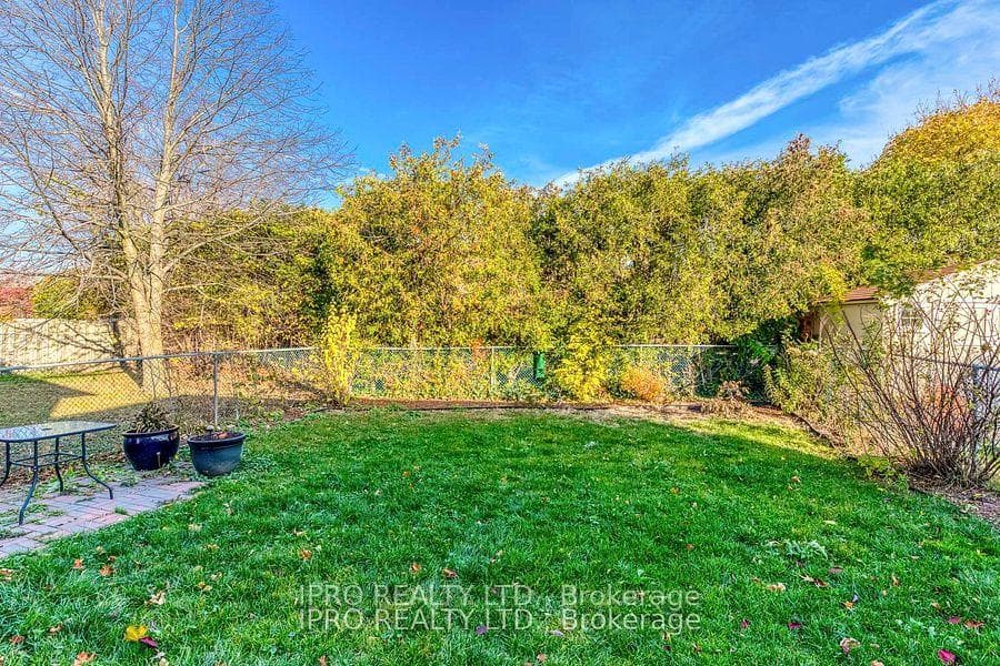 1503 Lancaster Drive photo 32