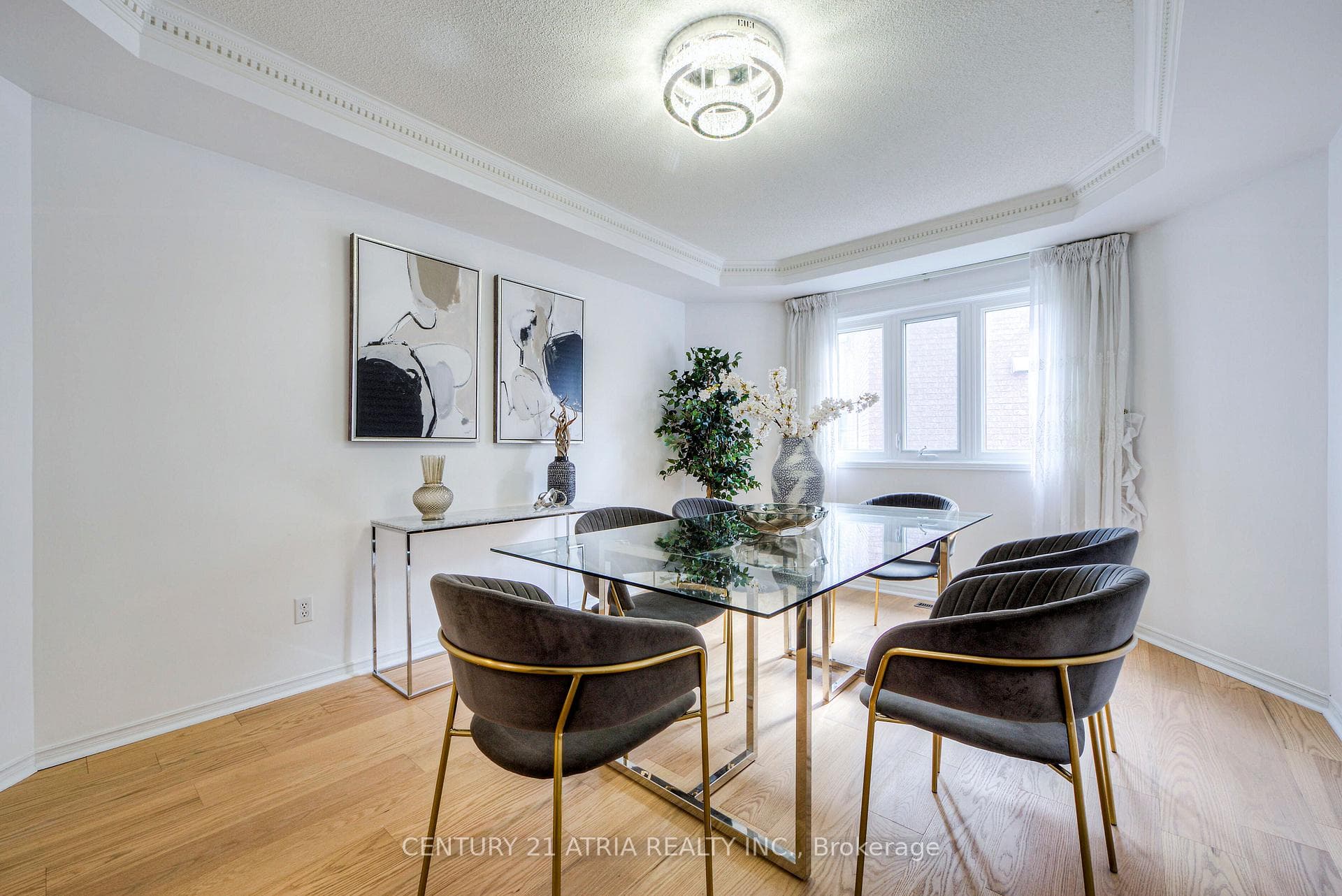11 Guildford Circle photo 10