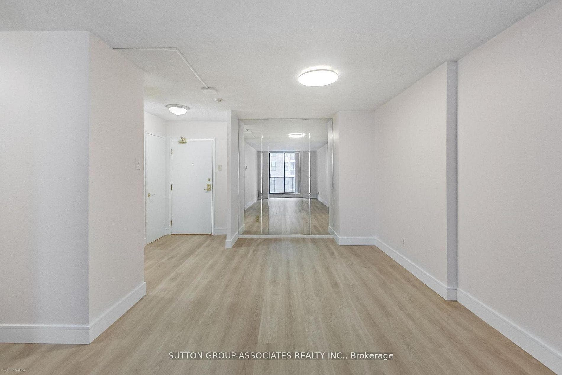 250 Jarvis Street Unit 804 photo 14