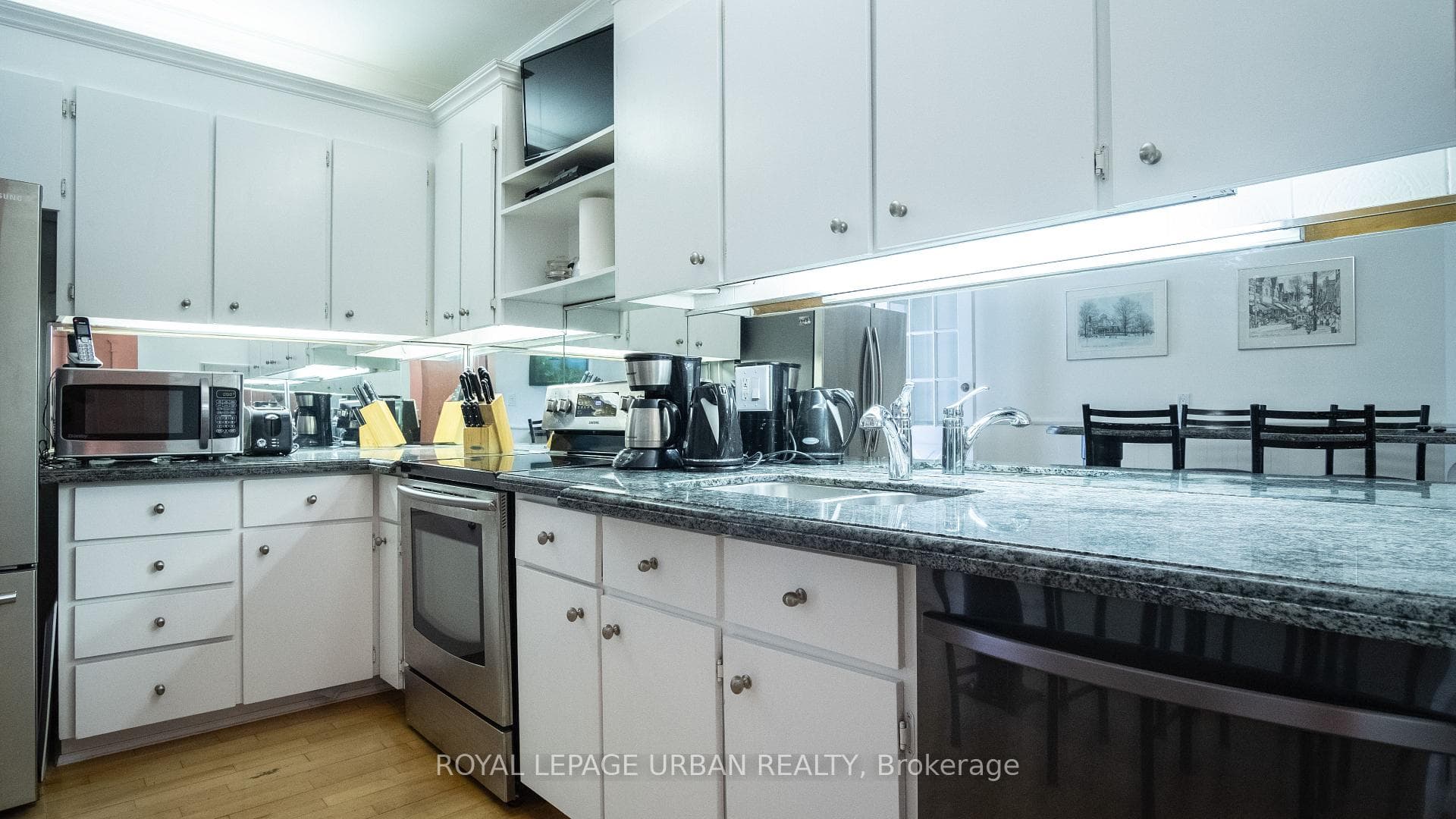 64 Brooklyn Avenue photo 22