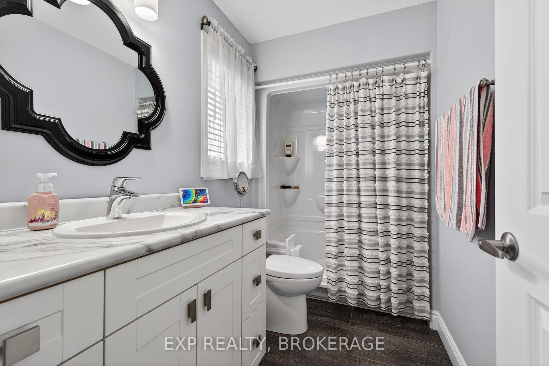 79 DEACON Place photo 20