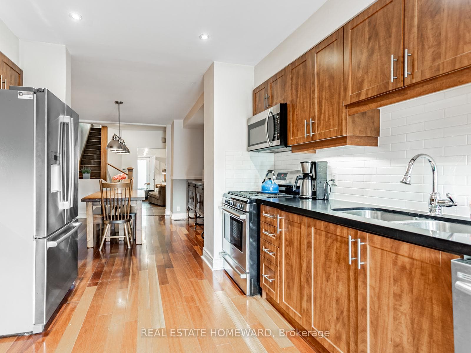 101 Wright Avenue photo 6