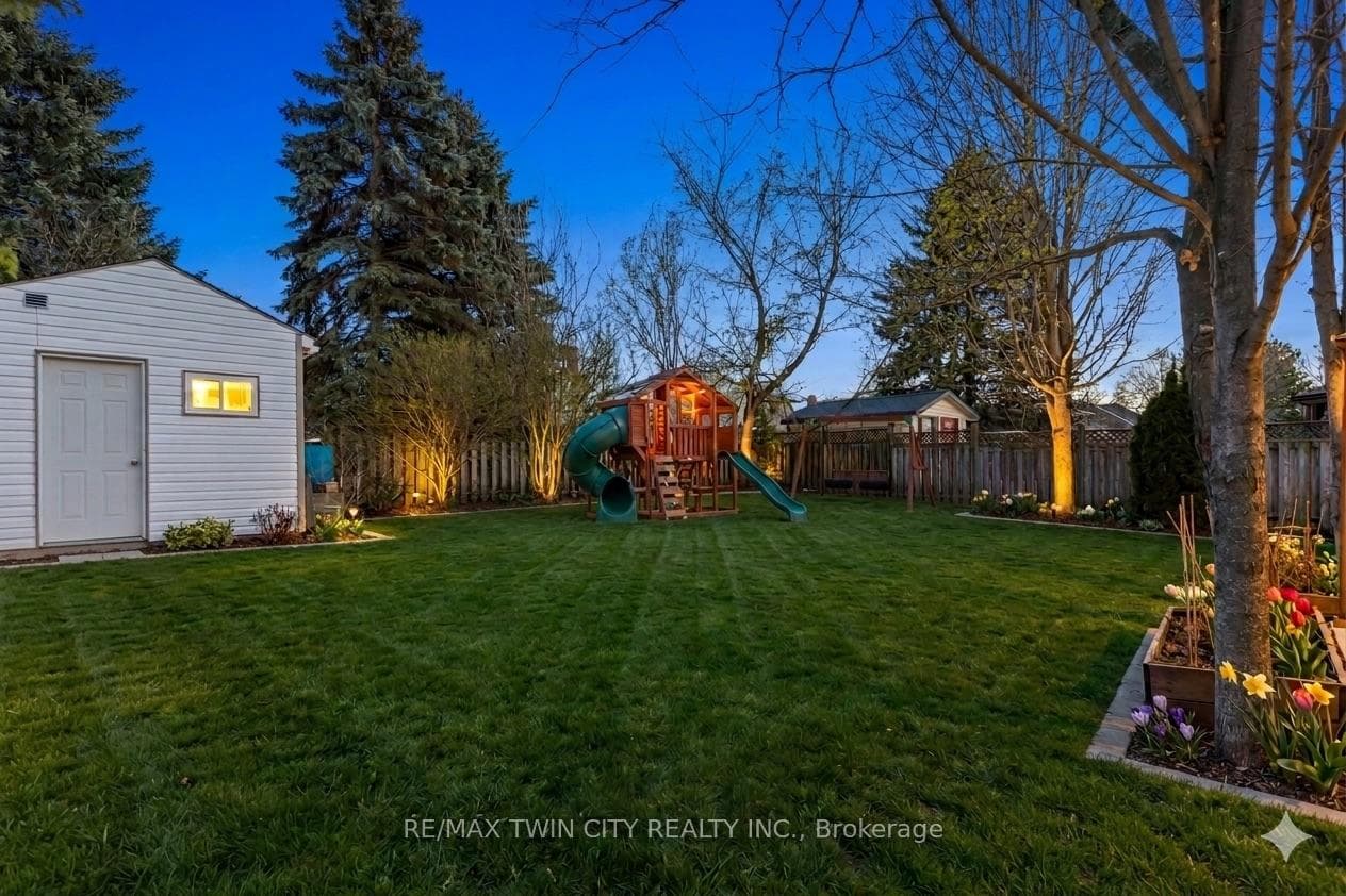 41 Delavan Drive photo 3