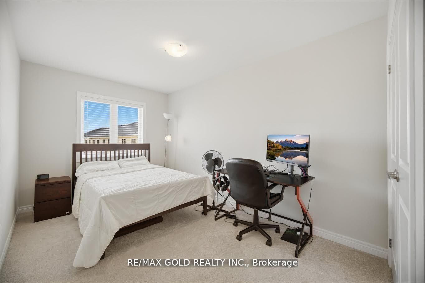 30 Mia Drive Unit 2 photo 18