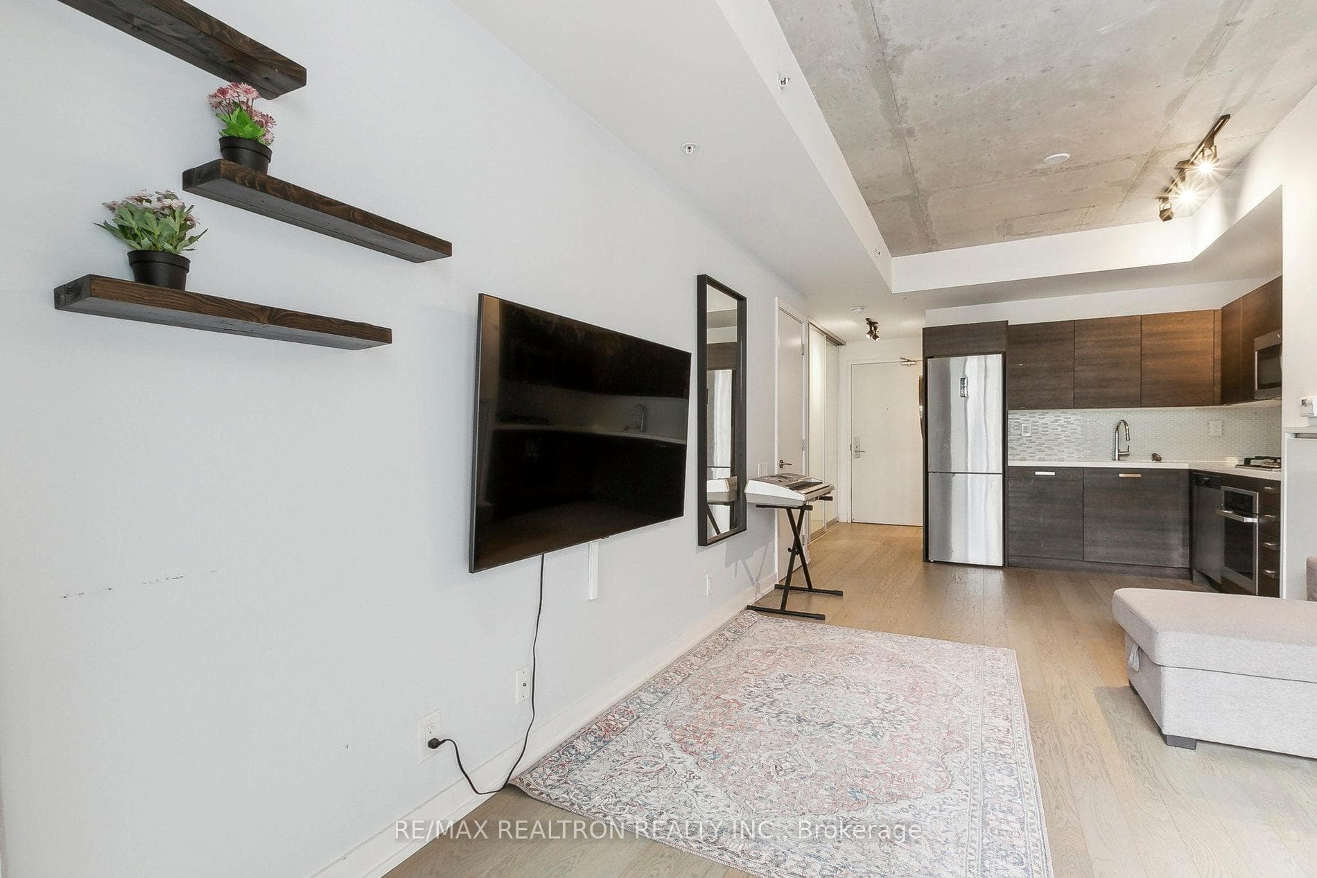 39 Brant Street Unit 502 photo 16
