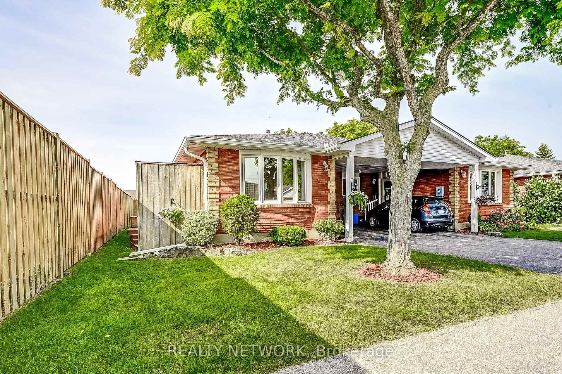 31 Kinross Street Unit 19 photo 3