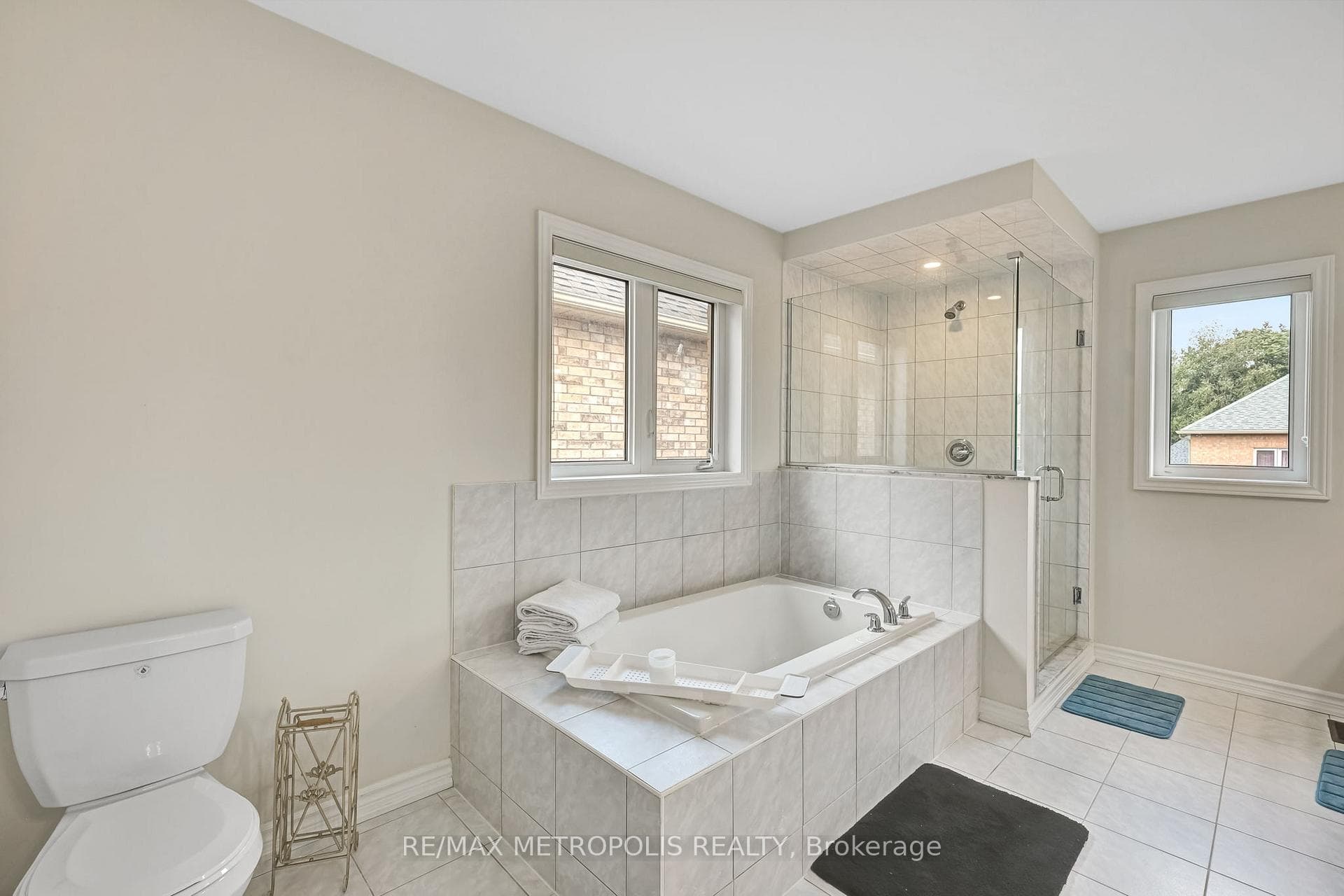 15 Douglas Kemp Crescent photo 35