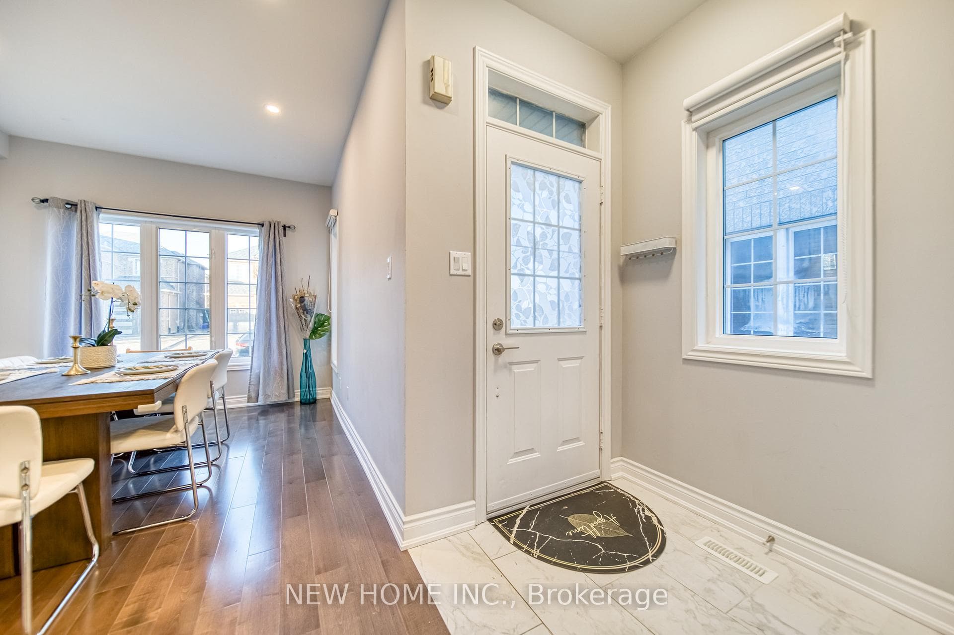 85 Battleford Avenue photo 3