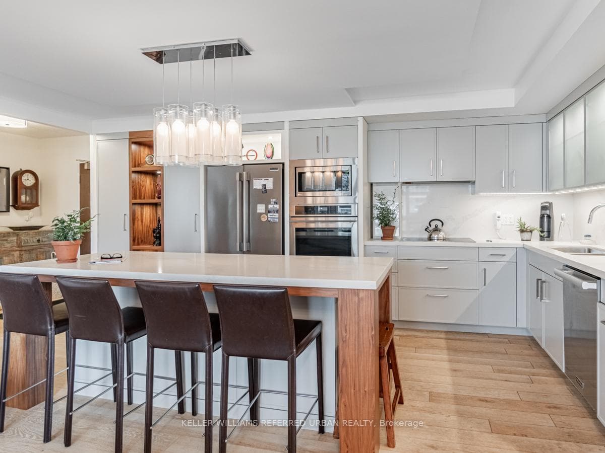 100 Quebec Avenue Unit 503 photo 9