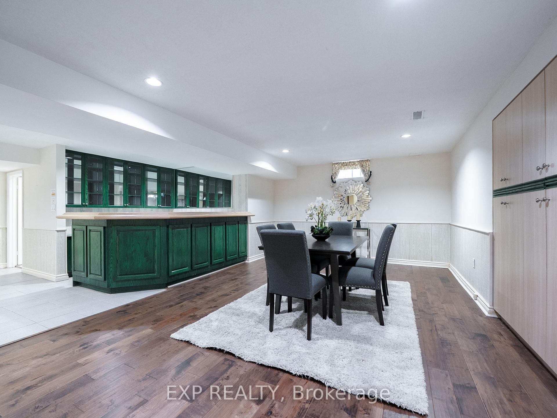 10 Edmund Crescent photo 43
