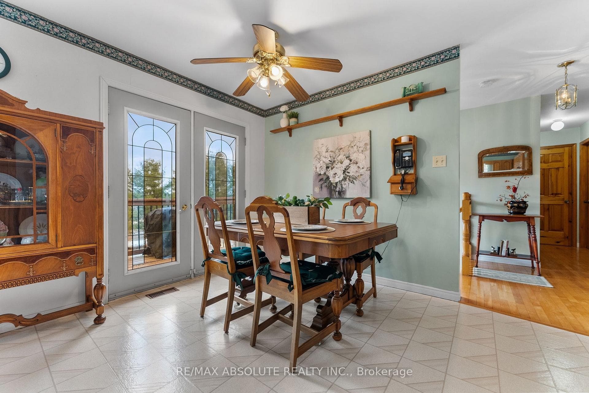 864 McLachlan Road photo 7