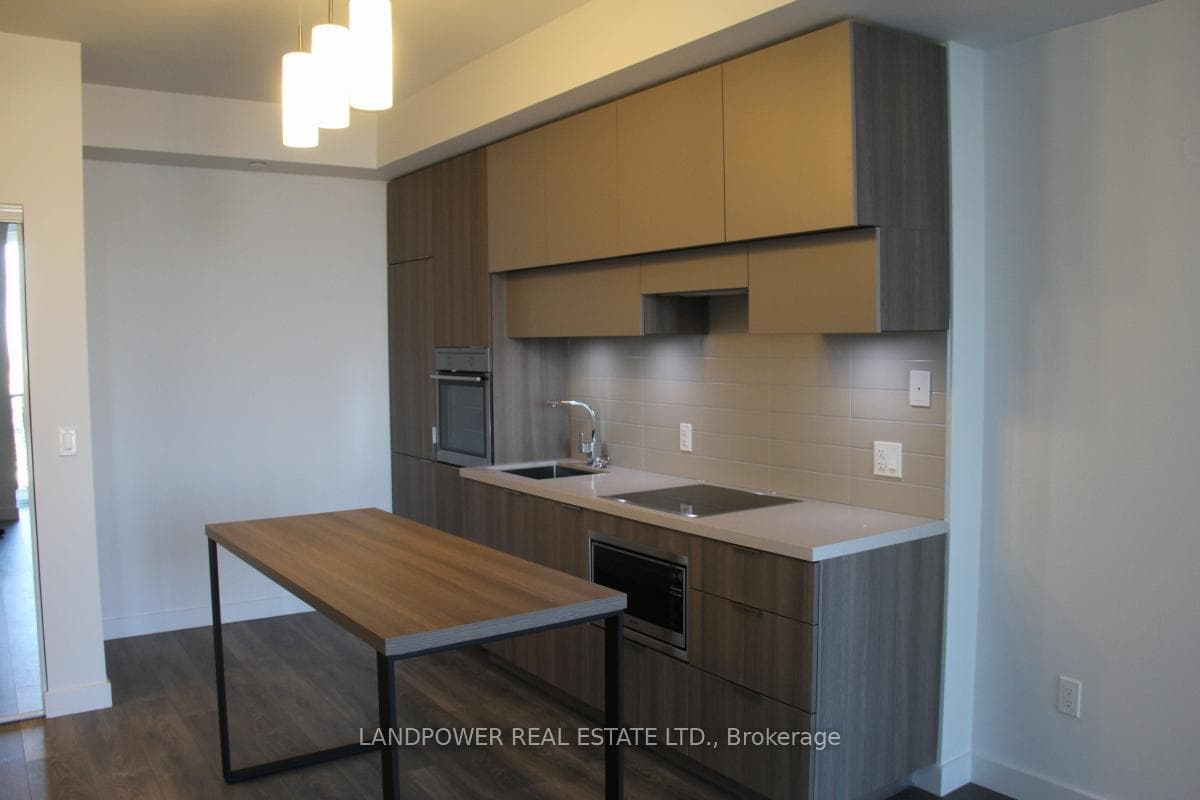 8 Eglinton Avenue Unit 1707 photo 5