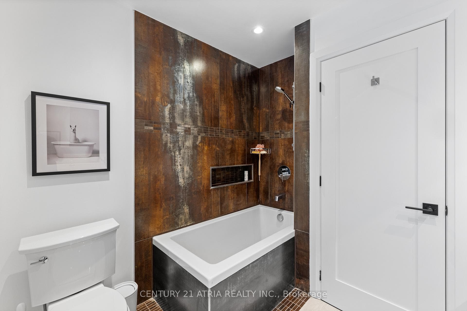 81 Sir Williams Lane photo 20