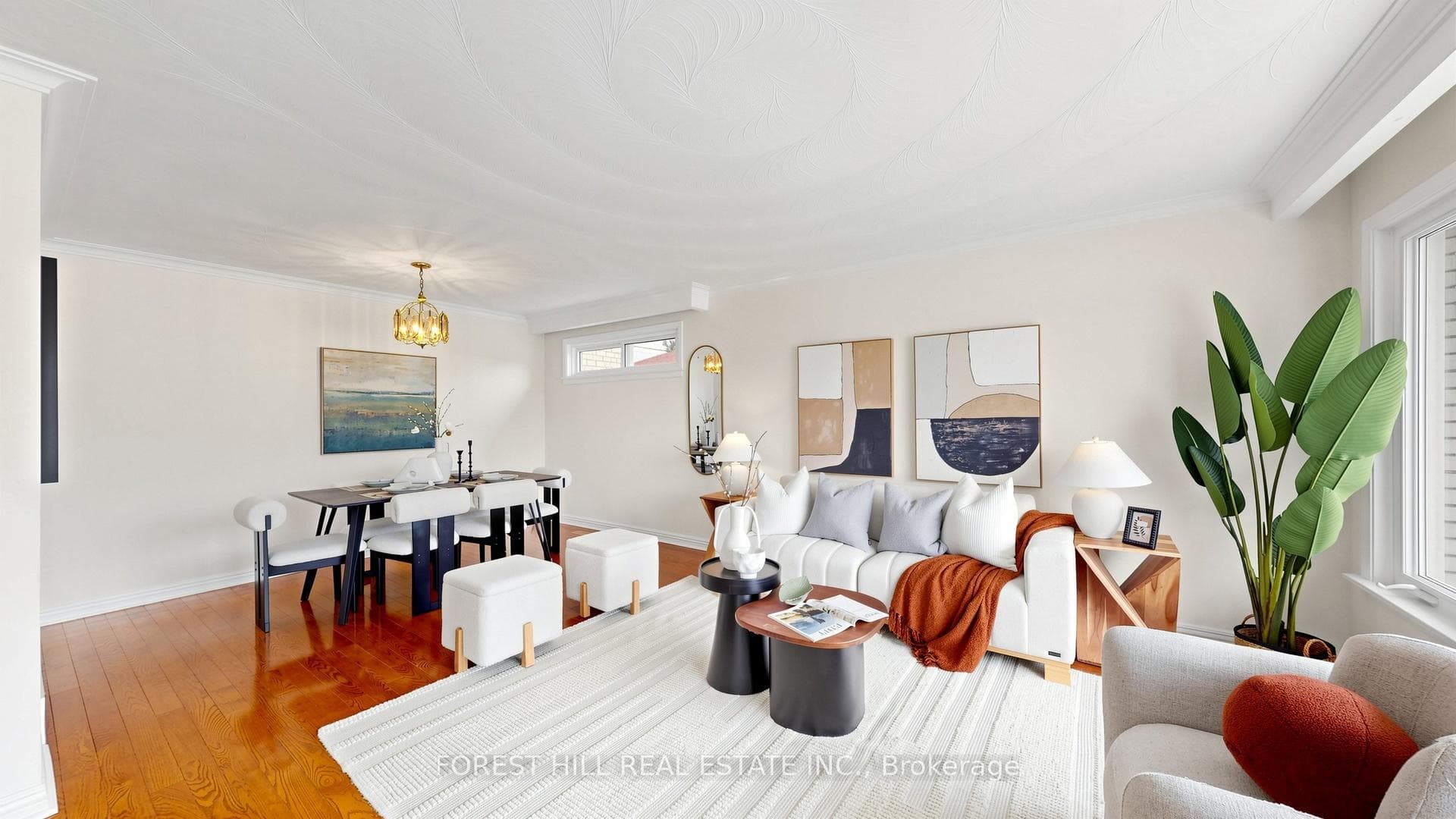 8 Summerfield Crescent photo 4