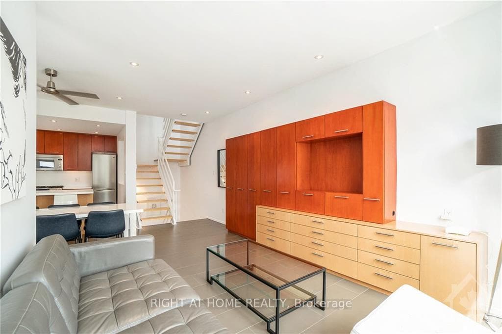 121 ARMSTRONG Street Unit A photo 9