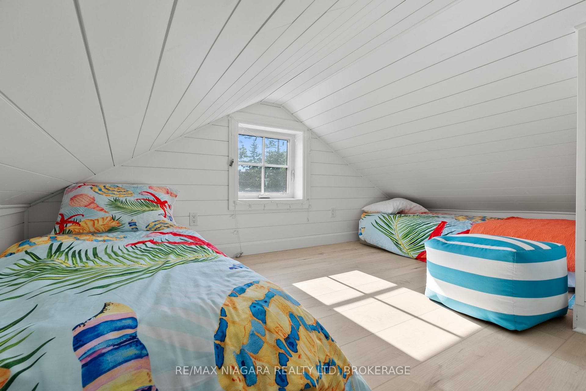 436 ASHWOOD Avenue photo 18