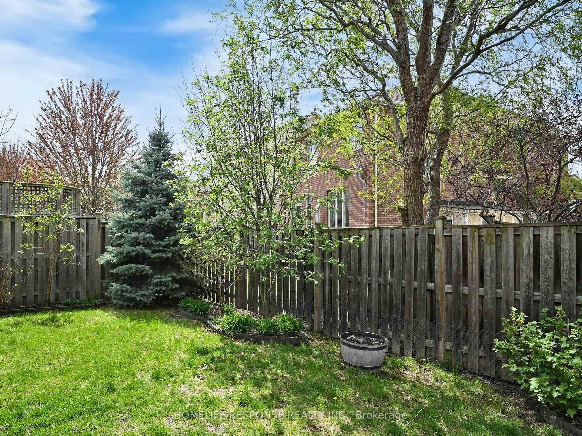 131 KENDALL Drive photo 34