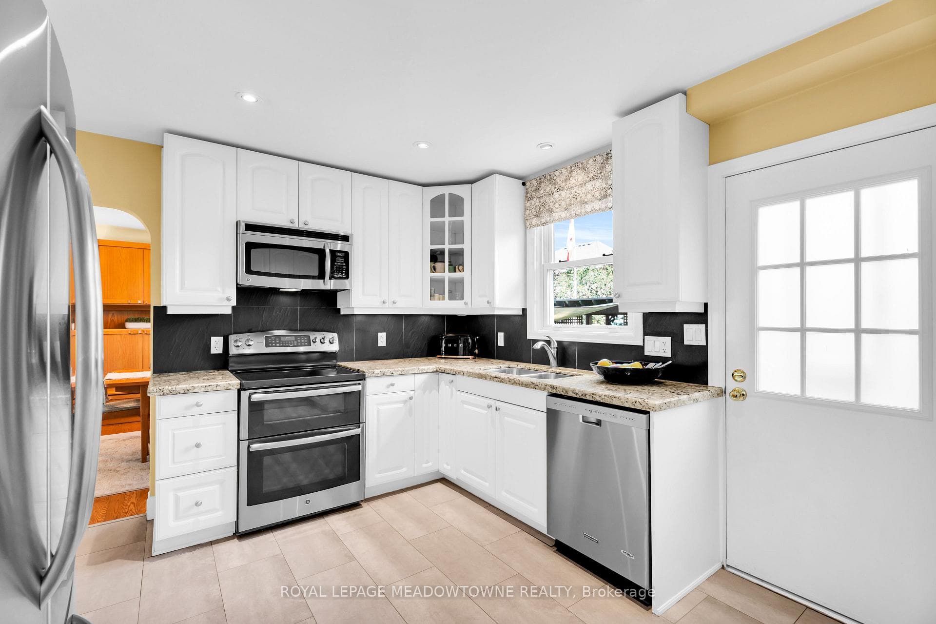 33 Parker Avenue photo 14