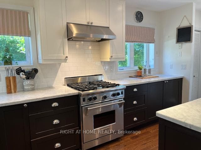Bright kitchen