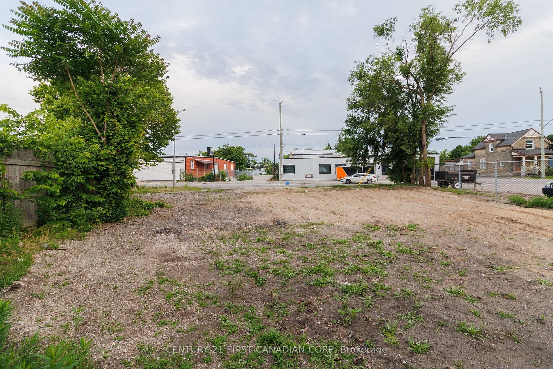 576 Horton Street photo 9