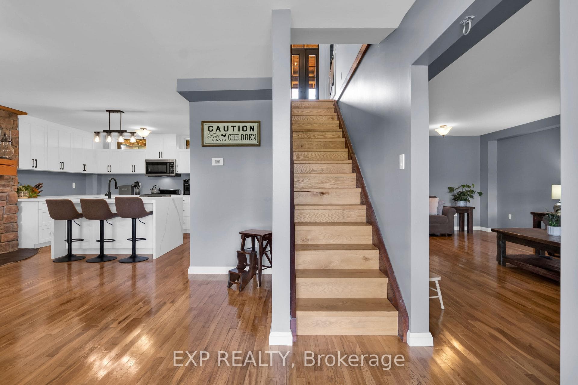 220 Lakeridge Road photo 14