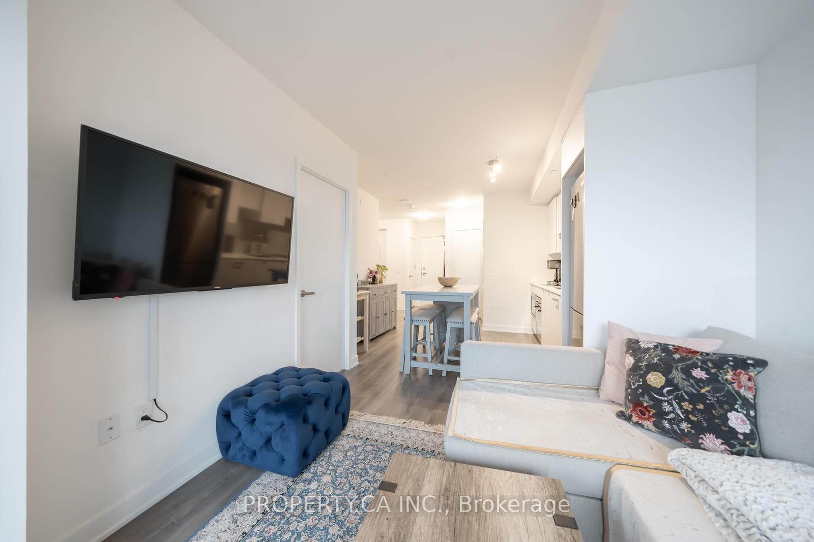 195 Redpath Avenue Unit 3505 photo 5
