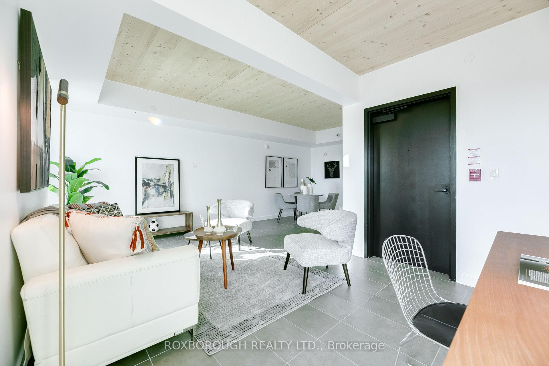 1598 Queen Street Unit 201 photo 24