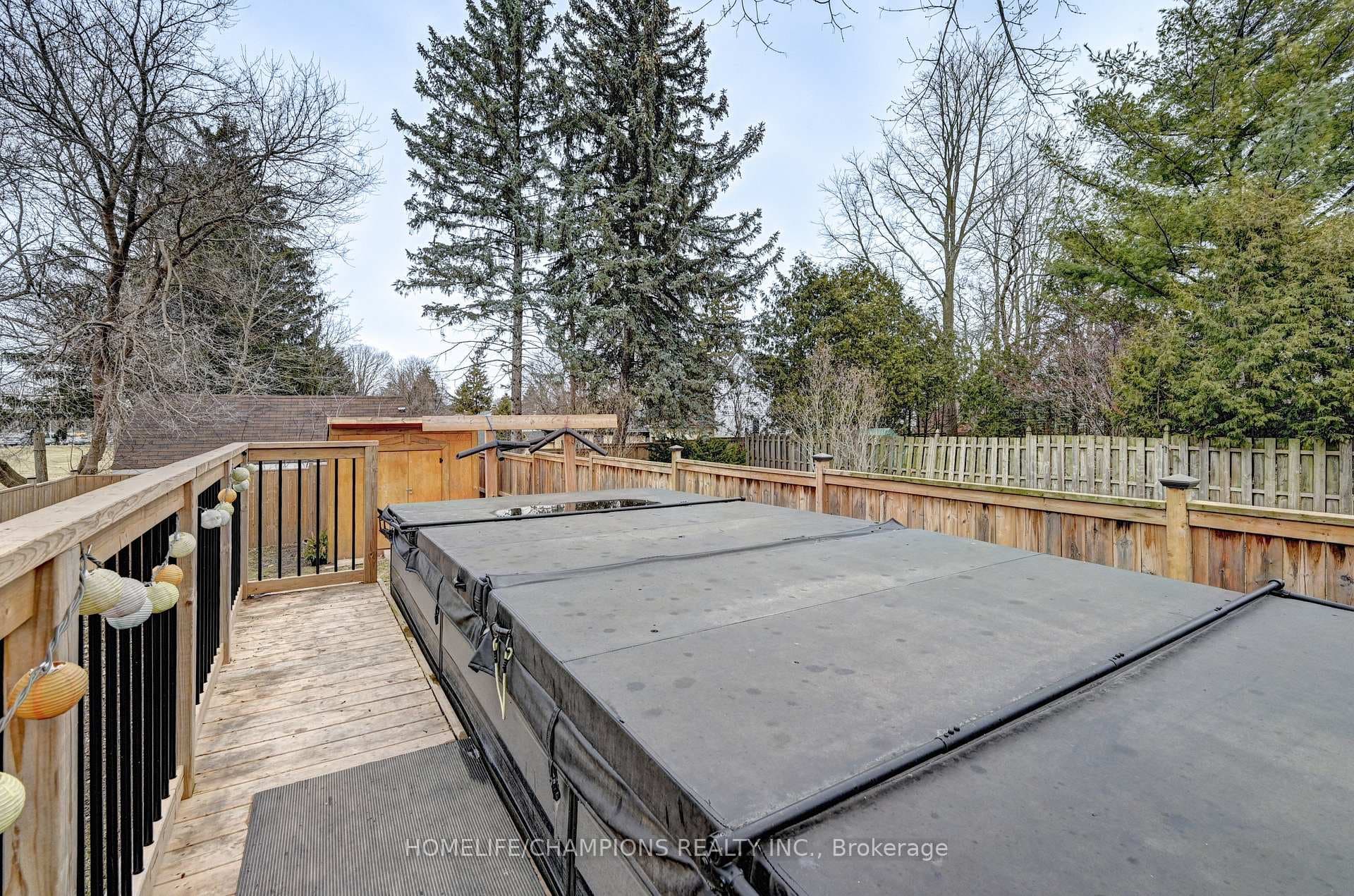 98 McNaughton Street photo 43
